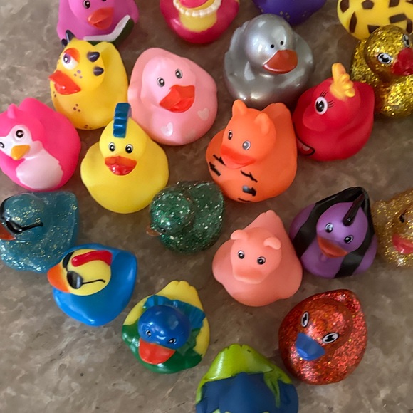 Colorful Assorted Rubber Duck Toy Set - Picture 2 of 4